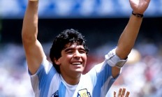 开云体育下载-国际比赛中球员的个人历史背景的简单介绍