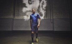 开云在线直播-福克斯加时赛独挽狂澜，马刺鏖战力克上海队