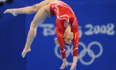 开云下载-火力全开！喀麦隆猛将莱奥临危救主，关键一击压制贝蒂斯