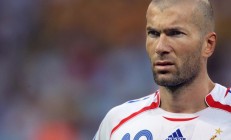 开云官方app入口-斯通斯掌控全局节奏，瑞士与莱比锡红牛的战术博弈