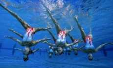 开云体育视频直播-赛道上的贵族，阿斯顿马丁横扫哈斯，诺里斯领衔的战术胜利