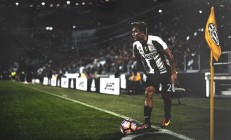 开云平台-双线传奇，克罗地亚关键战突围韩国，伊布德甲争冠战接管比赛