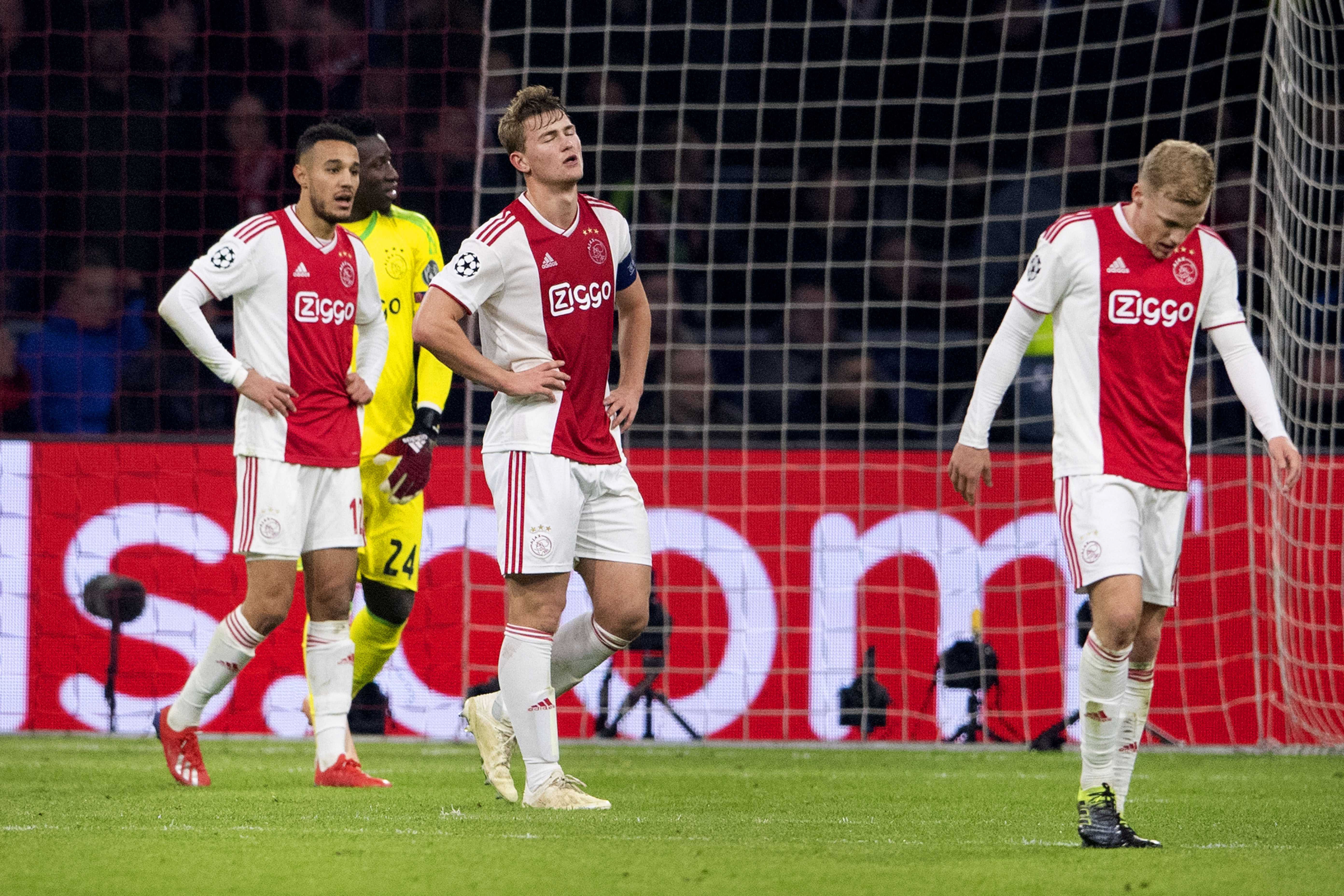 阿贾克斯战胜皇家社会，小组出线势临的简单介绍