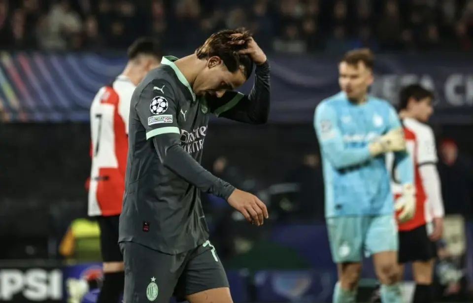 汉堡客场不敌科隆,遭遇开局两连败赛季堪忧 汉堡客场不敌科隆,遭遇开局两连败赛季堪忧