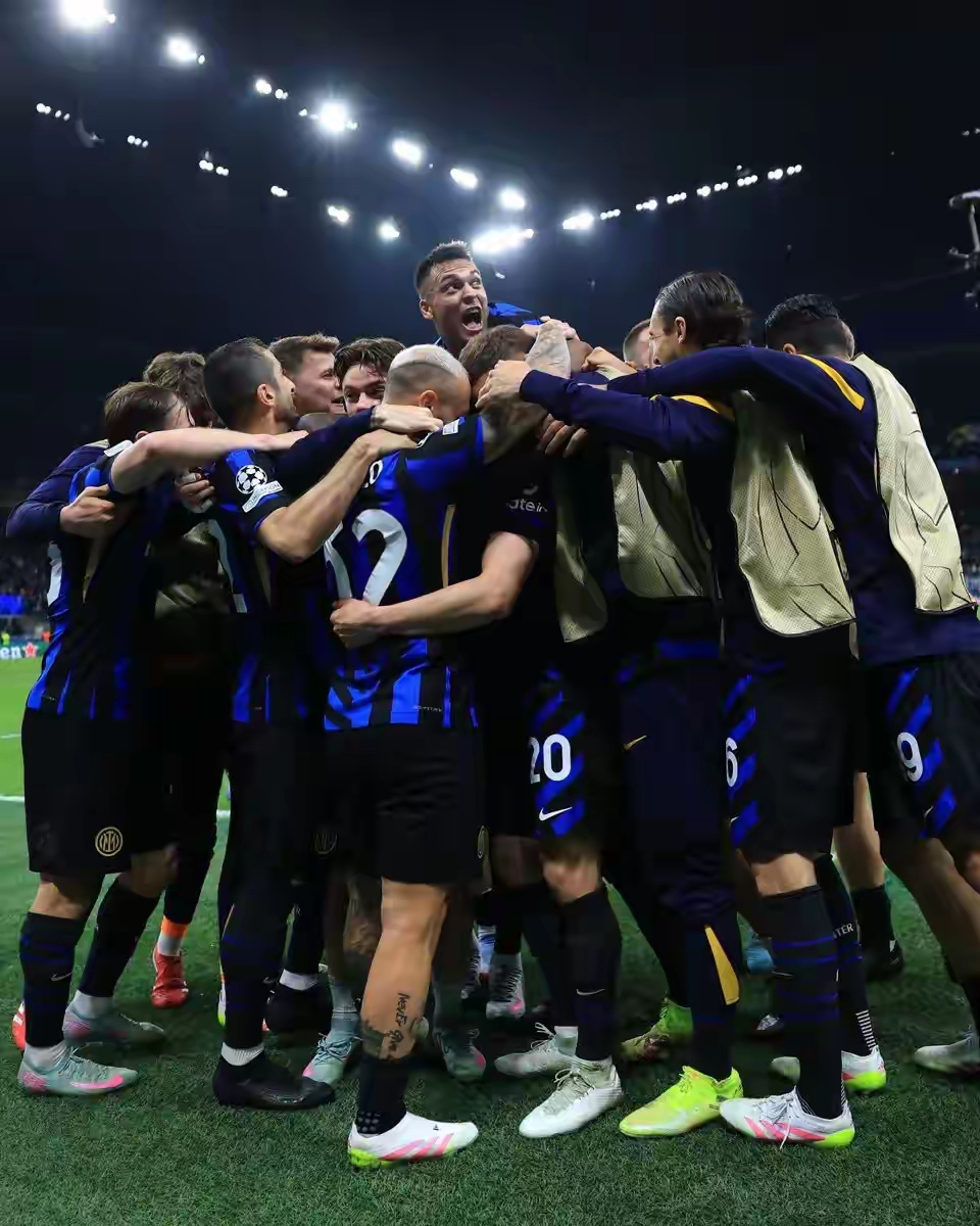 关于欧国联赛事火爆展开，球场激情四溢的信息