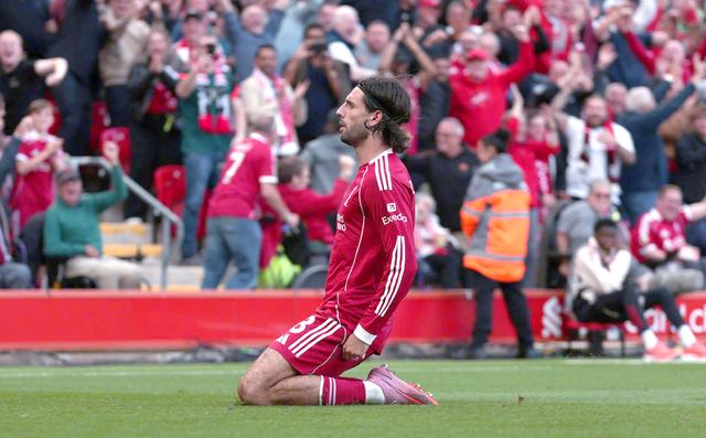 利物浦连续三场不败,登顶积分榜!的简单介绍 利物浦连续三场不败,登顶积分榜!的简单介绍