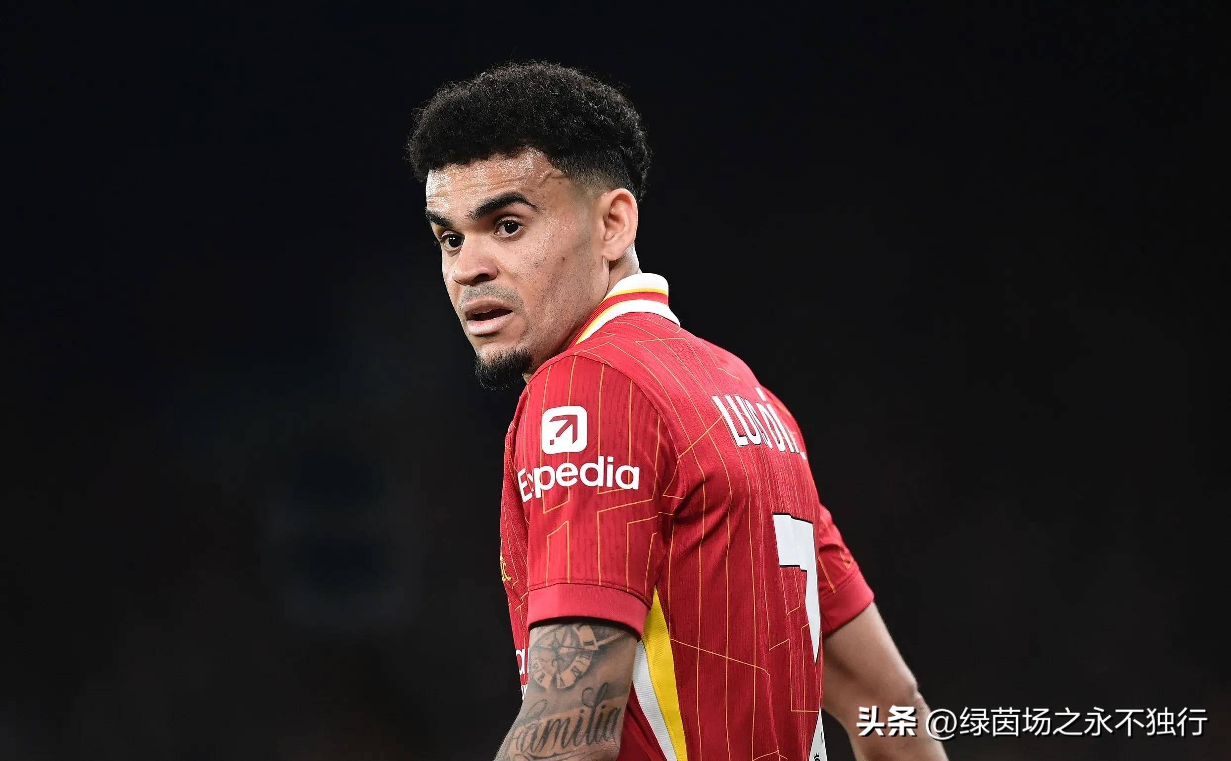 关于利物浦考虑引进前锋，加强锋线实力的信息