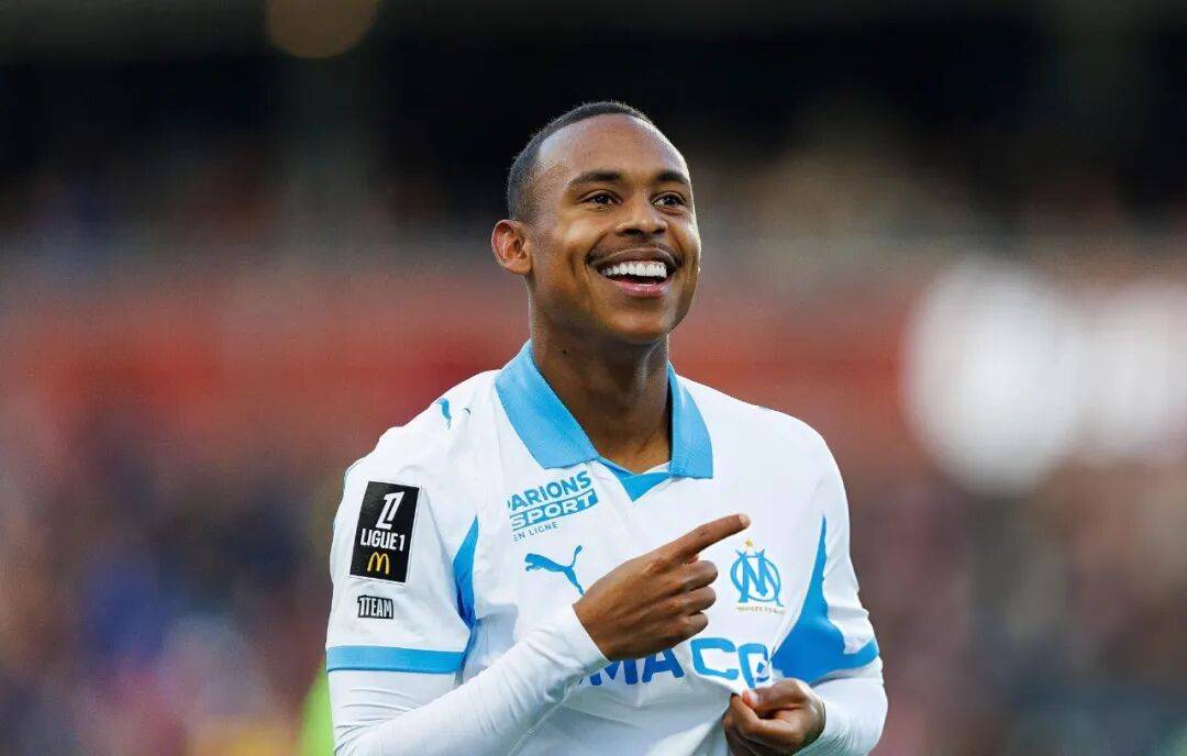 包含图卢兹俱乐部拟签下巴西球员，提升法甲实力的词条