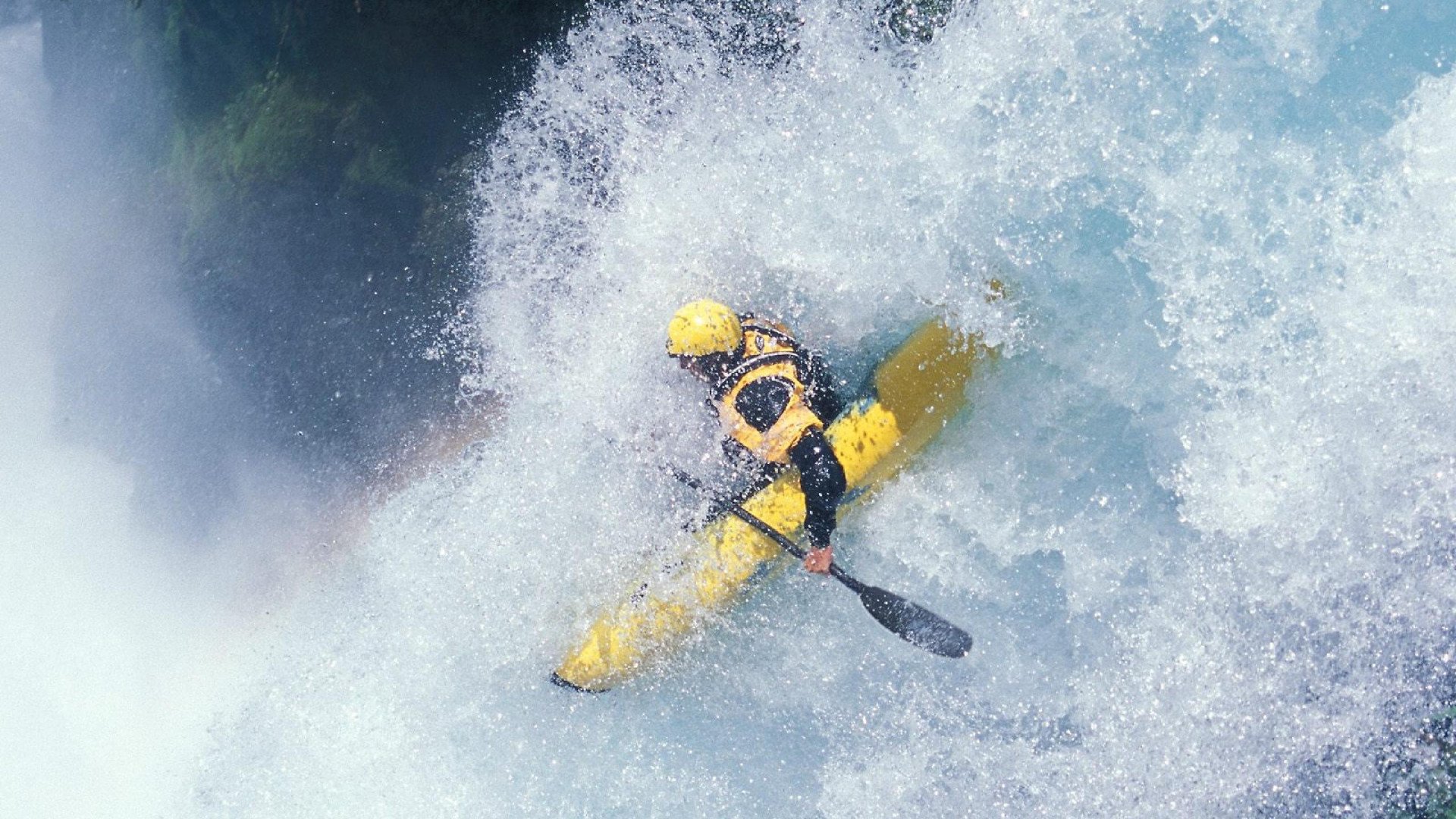 欧冠淘汰赛之夜,詹姆斯彻底打爆防线,当绿茵场遇见篮球魂